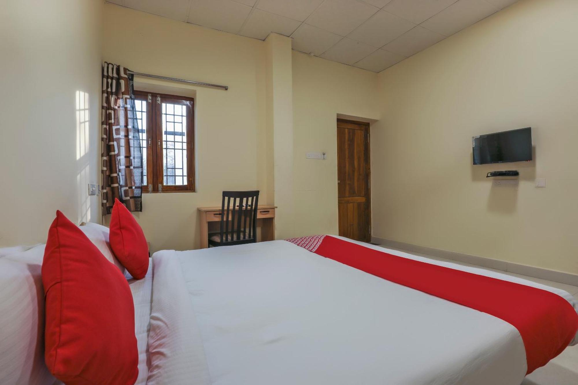 Hotel O Om Sakthi Hotel Pondicherry Exterior photo