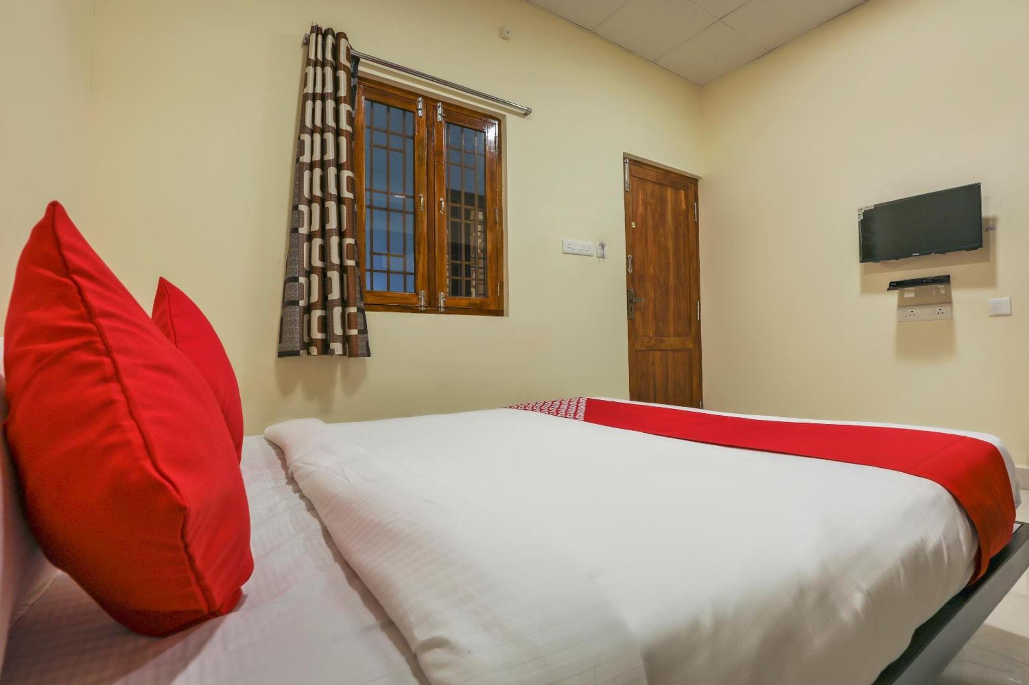 Hotel O Om Sakthi Hotel Pondicherry Exterior photo