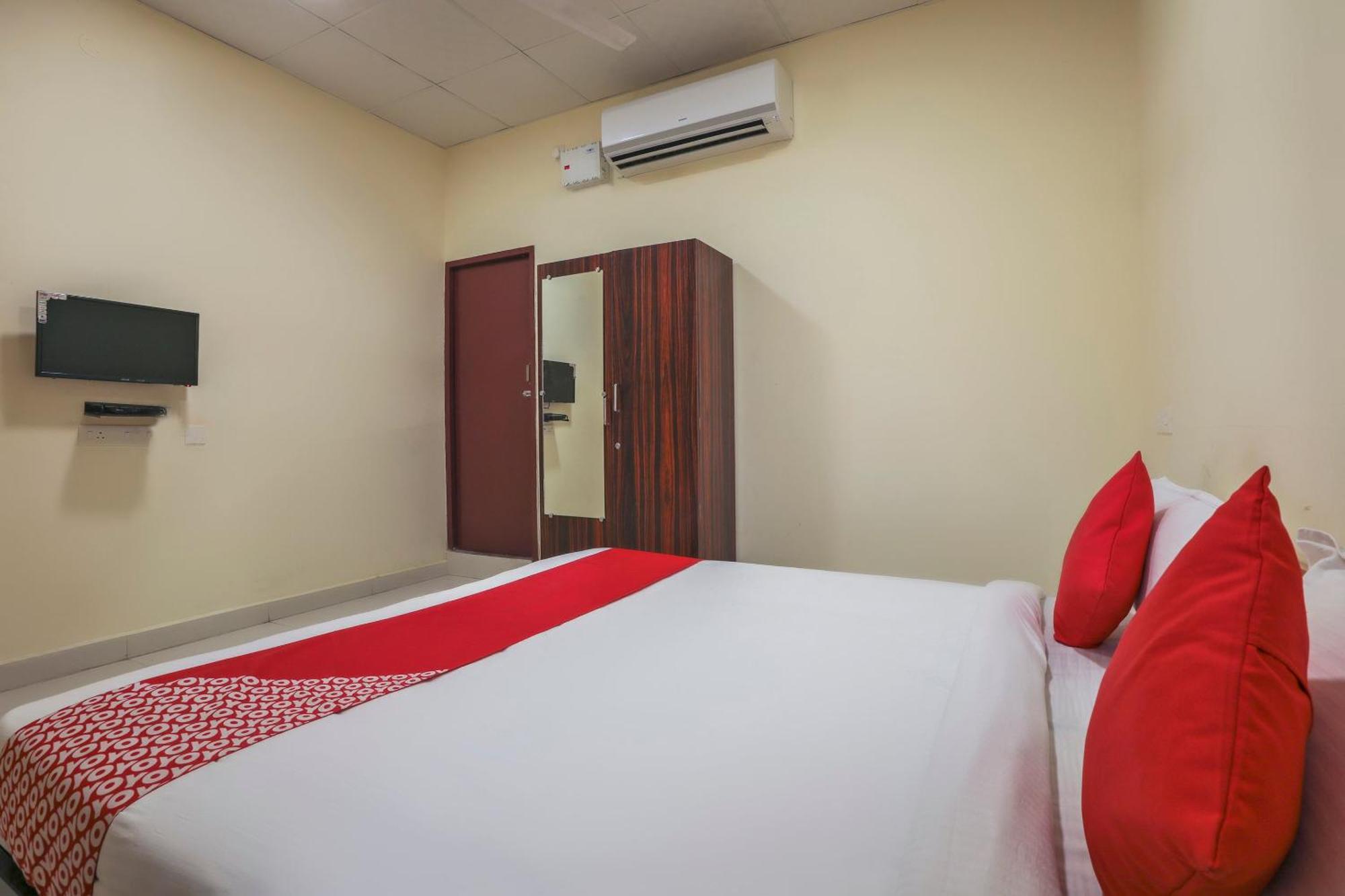 Hotel O Om Sakthi Hotel Pondicherry Exterior photo