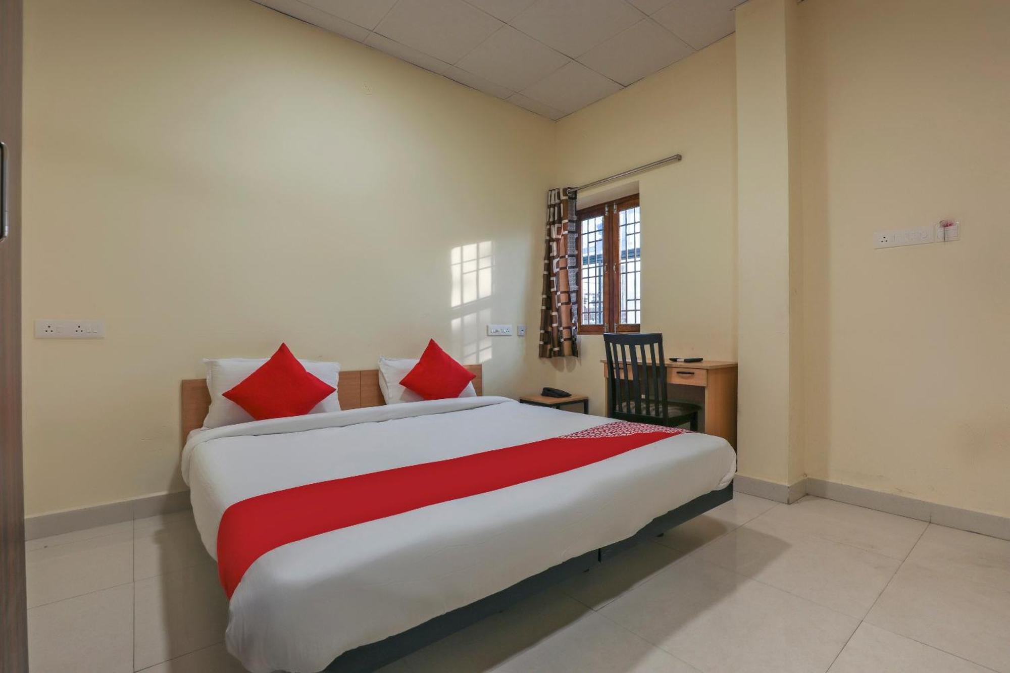 Hotel O Om Sakthi Hotel Pondicherry Exterior photo